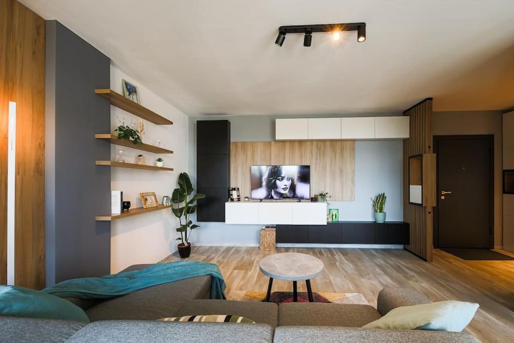 Luxury Apt. Near River & Parking Timişoara Buitenkant foto